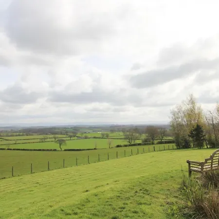 Cloven Stone, Nr Caldbeck Ideal Family With Hot Tub Sebergham